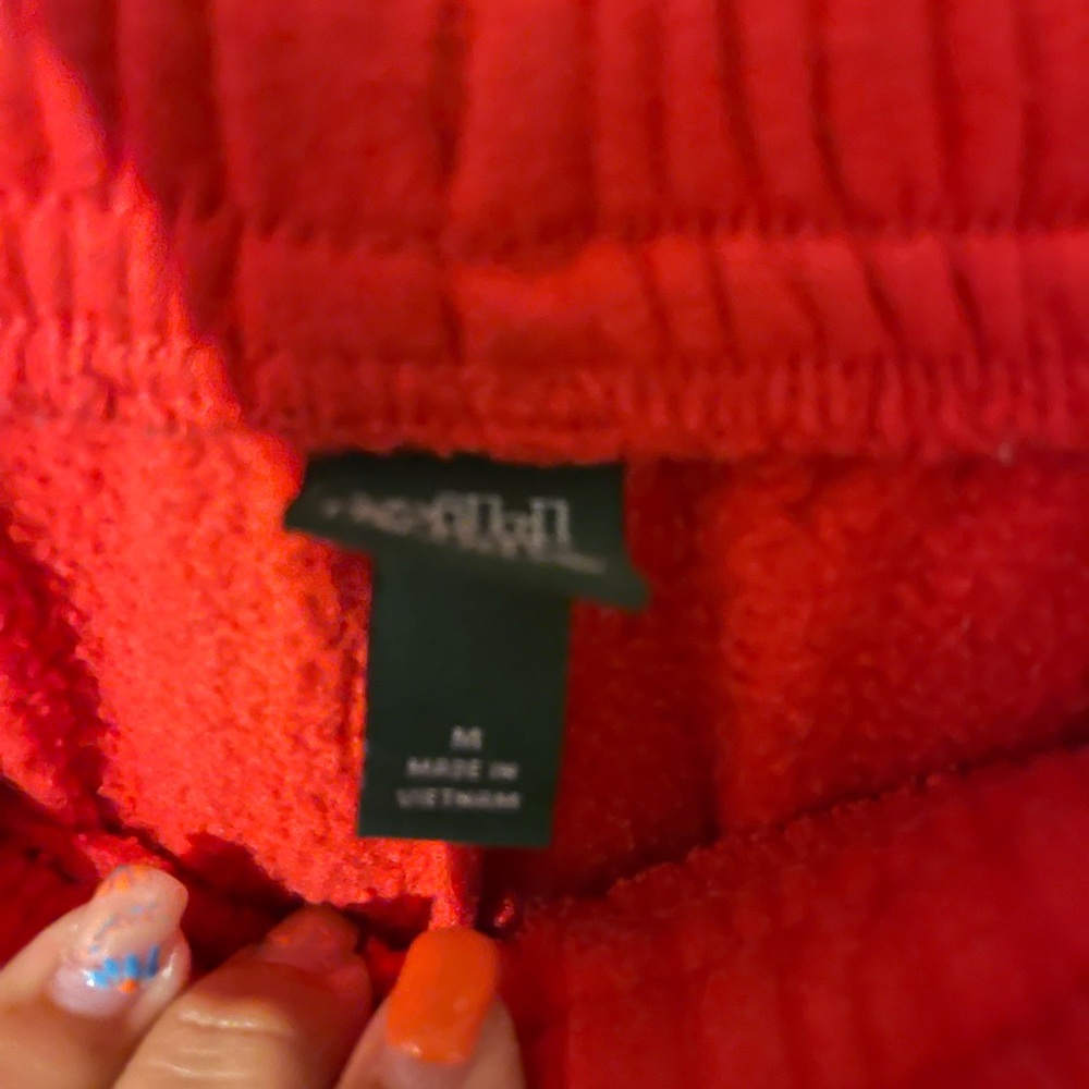 RED SWEATS